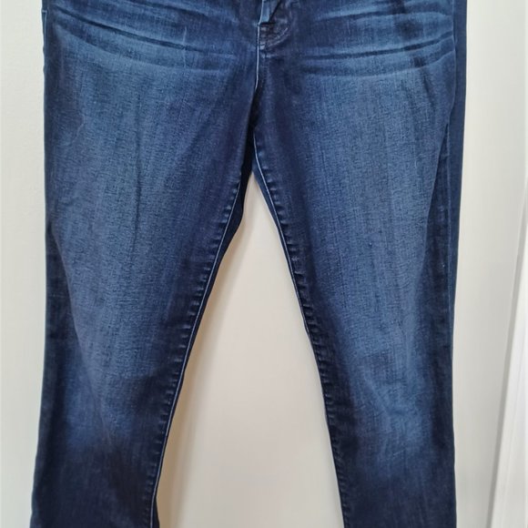 Lucky Brand Jeans.. Size 8/29R - Picture 2 of 5